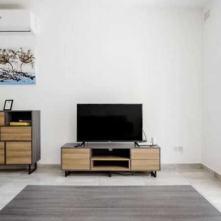 F12 Room 2, Private Room Two Single Beds Privated Bathroom In Shared Flat Msida Luaran gambar
