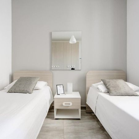 F12 Room 2, Private Room Two Single Beds Privated Bathroom In Shared Flat Msida Luaran gambar