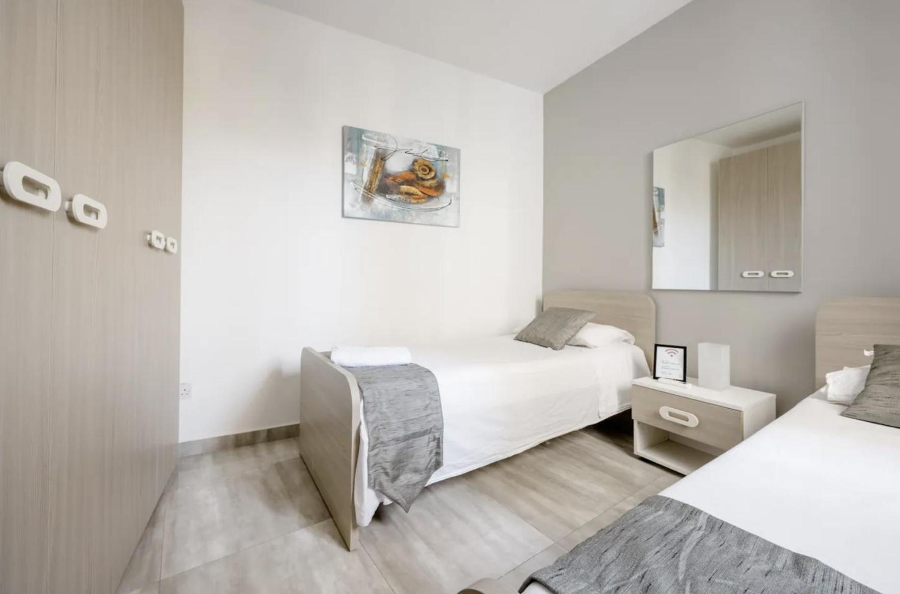 F12 Room 2, Private Room Two Single Beds Privated Bathroom In Shared Flat Msida Luaran gambar