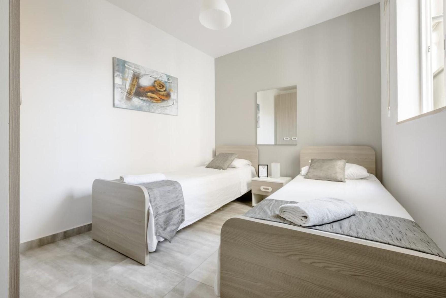 F12 Room 2, Private Room Two Single Beds Privated Bathroom In Shared Flat Msida Luaran gambar