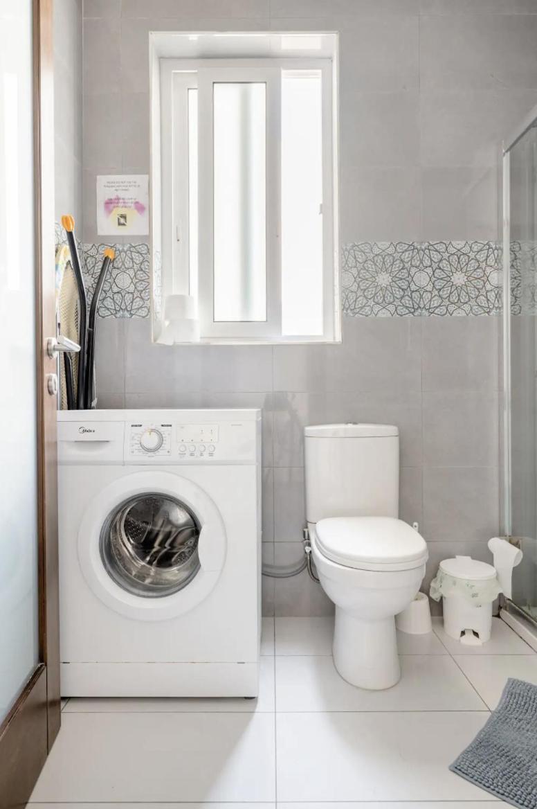 F12 Room 2, Private Room Two Single Beds Privated Bathroom In Shared Flat Msida Luaran gambar