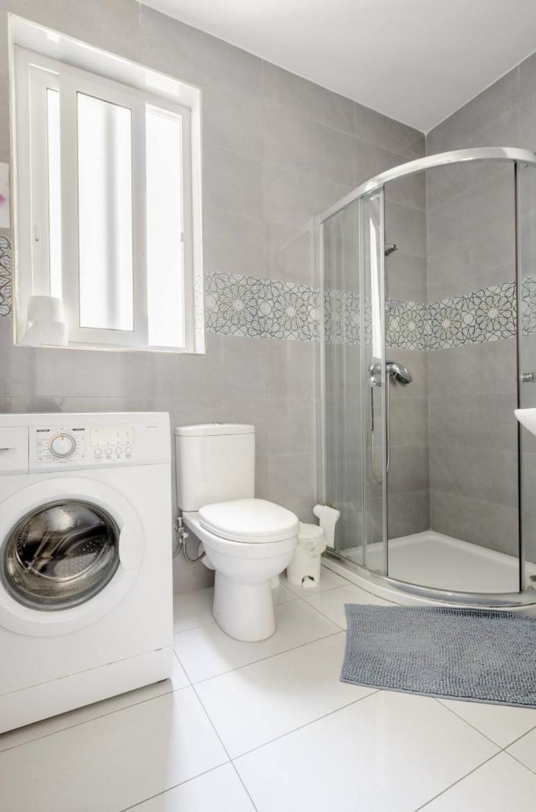F12 Room 2, Private Room Two Single Beds Privated Bathroom In Shared Flat Msida Luaran gambar
